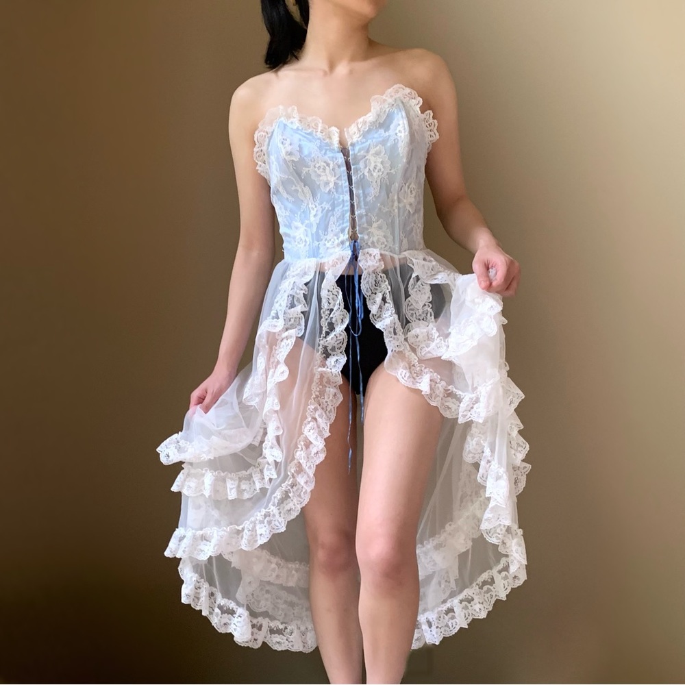 Vintage rare baby blue and white ruffle princess duster dress size M